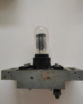 telefonia scaricatore extratensioni telefoni raro