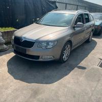 Ricambi Skoda Superb 2.0 TDI SW Aut. Anno 2011
