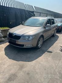 Ricambi Skoda Superb 2.0 TDI SW Aut. Anno 2011