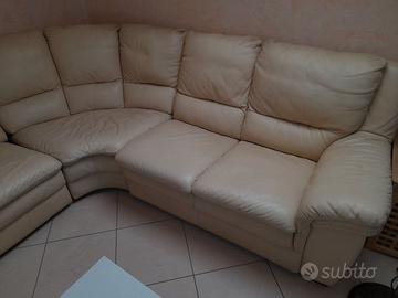 divano angolare in pelle Natuzzi