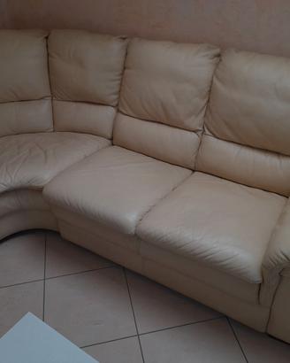 divano angolare in pelle Natuzzi