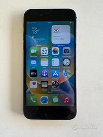 Iphone 8 funzionante con schermo posteriore rotto