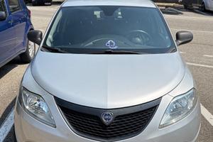 Lancia ypsilon  GPL Grigia 2018
