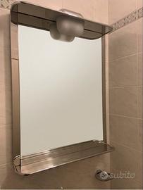 Specchio da bagno in acciaio inox con mensola.