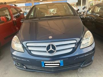 MERCEDES B180