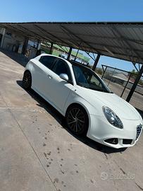 Giulietta quadrifiglio verde