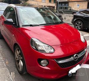 Opel Adam rossa