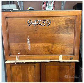 Cucina in ciliegio con elettrodomestici