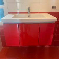 Mobile bagno rosso