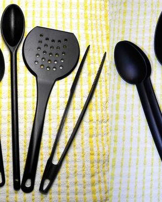 Utensili da cucina in nylon nero, alcuni Tescoma