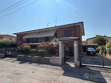 PORZIONE DI BIFAMILIARE A RIVOLTA D'ADDA