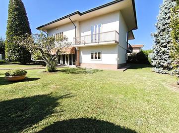VILLA SINGOLA A CURTATONE