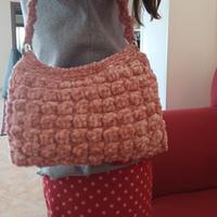 borsa uncinetto in velluto 