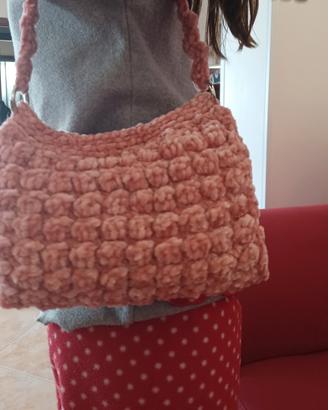 borsa uncinetto in velluto 