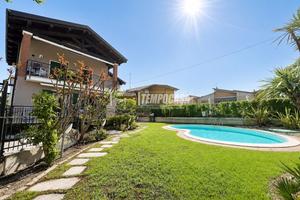 TRILOCALE IN RESIDENCE CON PISCINA A 500 METRI DAL