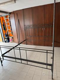 Letto baldacchino mattimoniale in ferro battuto