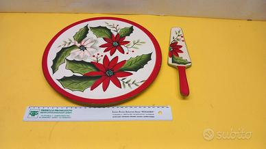 Piatto e paletta a tema natalizio con agrifoglio,
