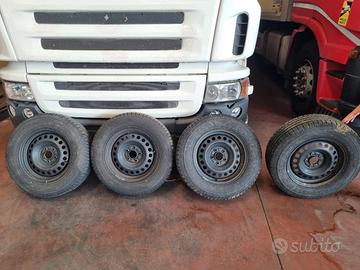 cerchi in ferro e gomme inv. 215/70 R16  