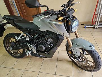 Honda CB125R