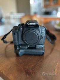 Canon EOS 700D + 2 obiettivi + Flash + Grip