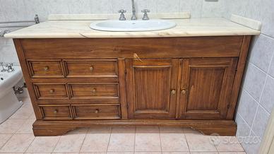 Mobile per bagno in arte povera.