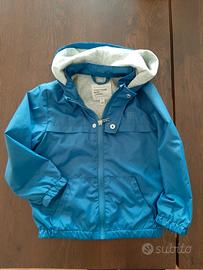 giubbino leggerissimo antivento con cappuccio