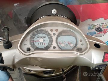 scooter Beverly 500