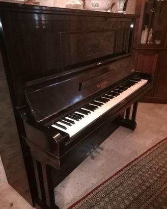 Pianoforte antico in buone condizioni