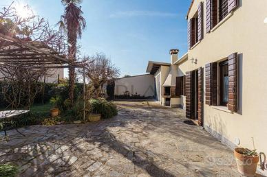 Villa di 151 m² con più di 5 locali a Padova