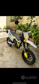 Husqvarna 701 supermoto