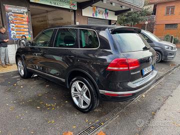 Volkswagen Touareg 3.0 TDI 262 CV tiptronic BlueMo