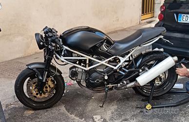Ducati Monster  Dark 600 castom 1999
