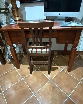 SCRITTOIO IN LEGNO MASSELLO CON SEDIA