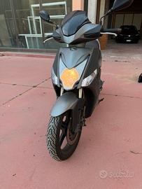 Scooter Kymco agility 125 R16+