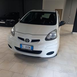 TOYOTA Aygo 1ª serie - 2012