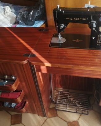 Macchina da cucire Singer 306 M anni 60 