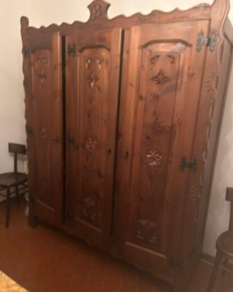 Camera  letto in legno piu armadio
