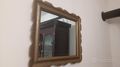 SPECCHIO CON CORNICE ANTICA IN LEGNO 