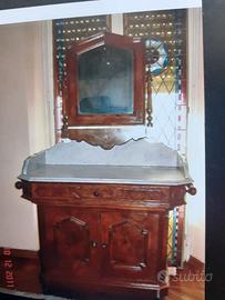 mobile toeletta in legno