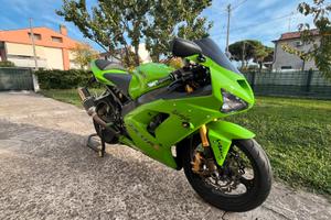 Kawasaki ninja ZX-6RR