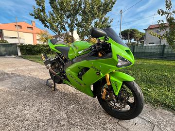 Kawasaki ninja ZX-6RR