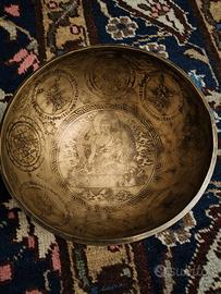 Campana Tibetana incisa