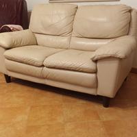 Divano biposto marca Divani & Divani in vera pelle