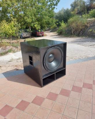 Subwoofer 18 pollici reflex