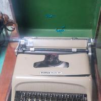 macchina da scrivere Olivetti