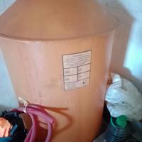 Recipiente in vetroresina di 5000 litri con rubine