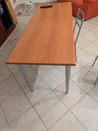 Tavolo e 3 sedie
