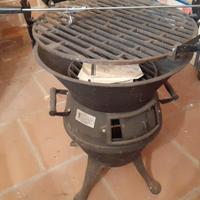 barbecue portatile in ghisa con 2 griglie e spiedo
