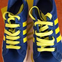 scarpe Adidas n. 40 e 2/3