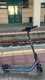 Monopatino ninebot E2 plus